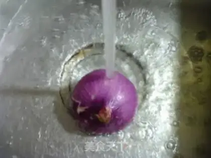 Make Eggs and onions step 2