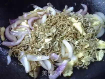 Make Eggs and onions step 10