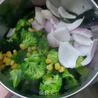 Make Corn broccoli, black tiger shrimp salad step 9
