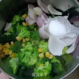Make Corn broccoli, black tiger shrimp salad step 10