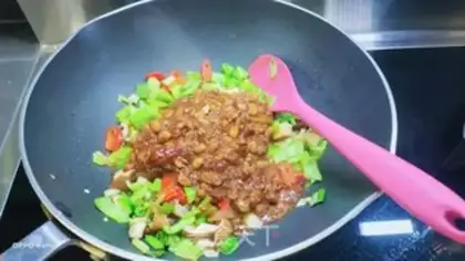 Make Pyramid and watermelon beans step 7