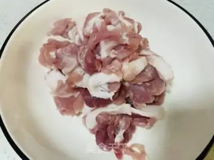 Make Sweet peppers, ginger fried meat step 0
