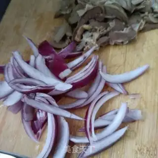 Make Onion fried sheep