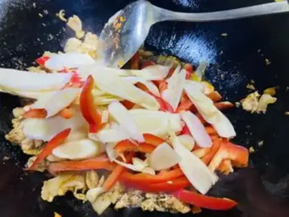 Make Sweet peppers, ginger fried meat step 7