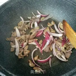 Make Onion fried sheep