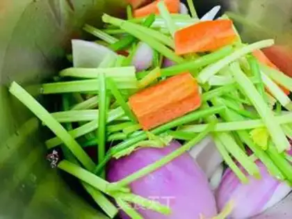 Make Vegetable eggcake step 0