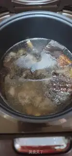 Make With a cow and a chicken soup step 4