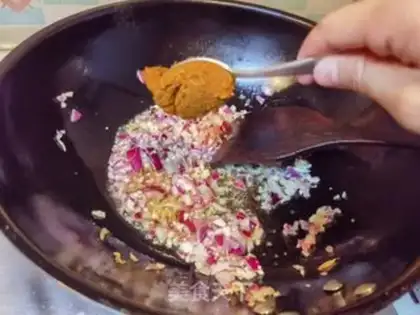 Make Curry and crab step 11