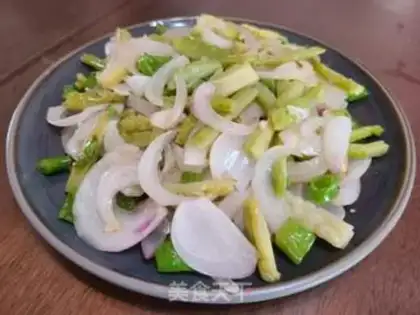 Make Wimper onion fried melon step 3