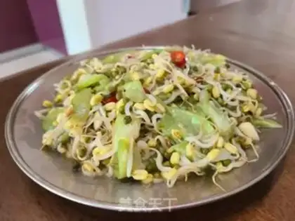 Make The silk melon fried green bean sprouts step 4