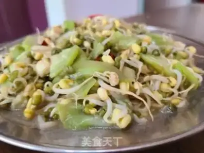 Make The silk melon fried green bean sprouts step 5