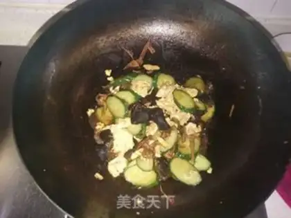 Make cucumber eggs fried wood step 6