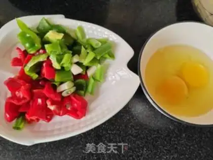 Make Pepper fried eggs step 0