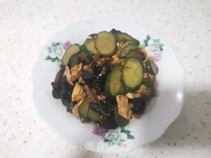 Make cucumber eggs fried wood step 7