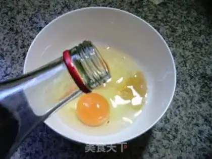 Make Egg green tofu soup step 1