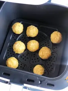 Make Cheese mashed potato ball step 3