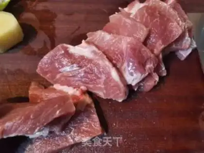 Make Twin pepper fried meat step 1