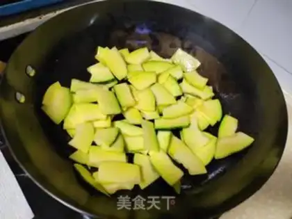 Make Pumpkin step 1