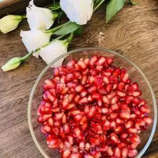 Make Pomegranate juice step 1