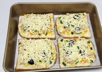 Make Breakfast bread pizza step 5