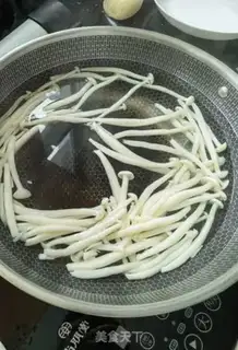 Make Clear the seafood mushrooms step 2