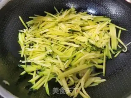 Make Pumpkin garlic step 1
