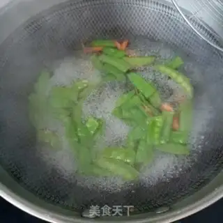 Make The abalone fried Dutch beans step 10