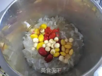 Make The silver spoon of Chestnut Lotus step 3
