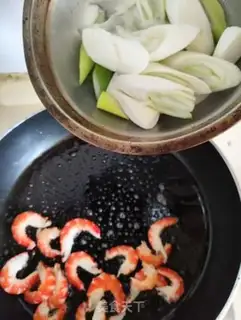 Make Shrimp onions step 4