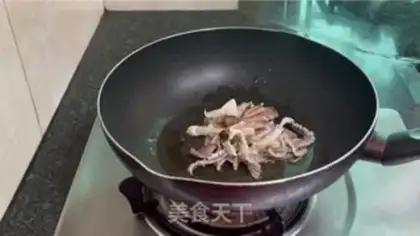 Make Garlic fried squid step 4
