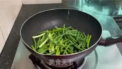 Make Garlic fried squid step 6