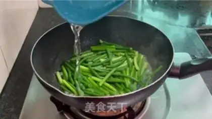 Make Garlic fried squid step 8