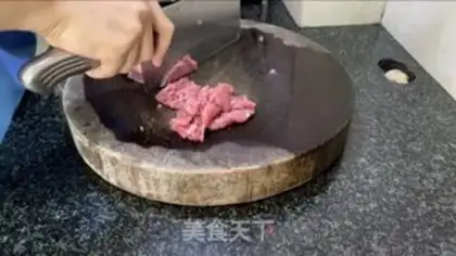Make Tomato-egg beef pan step 0
