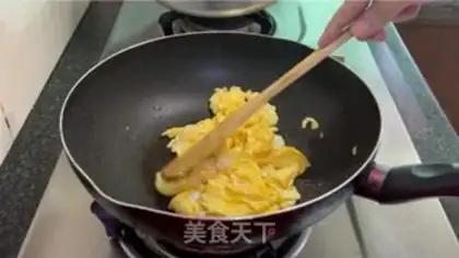 Make Tomato-egg beef pan step 7