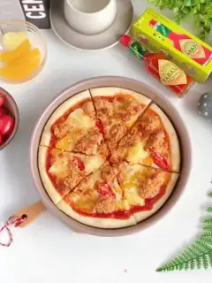 Make Hawaiian chicken pizza step 8