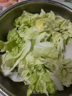 Make Shrimp cabbage tofu soup step 0