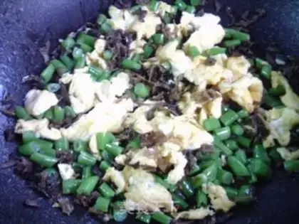 Make Plum-crunch four seasons of fried eggs step 10