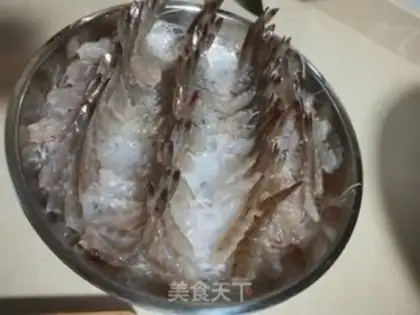 Make Garlic fan steamed shrimp step 2