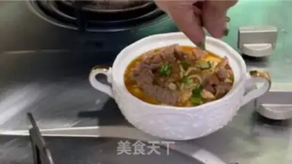 Make Tomato egg beef noodles step 19