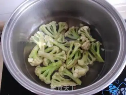 Make Onion mushrooms and florist step 1