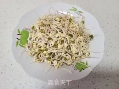 Make Green bean sprouts and tofu skin step 1