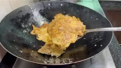Make Silverfish fried eggs step 7