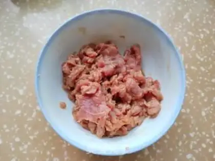 Make Golden fungus steam beef step 0