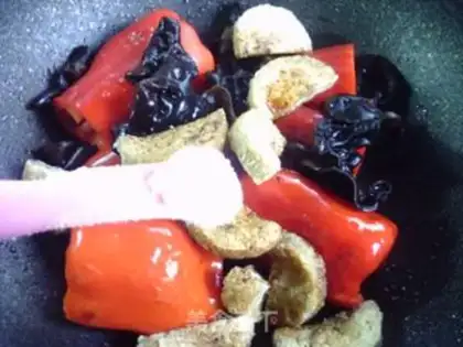 Make Blackwood, fried chicken, red pepper step 7