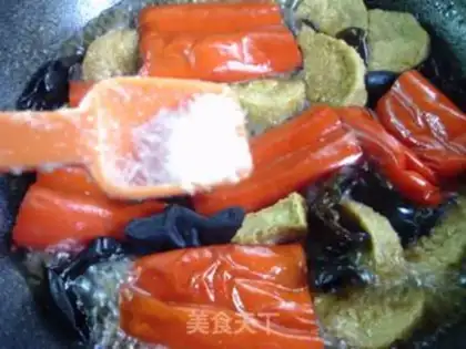 Make Blackwood, fried chicken, red pepper step 11
