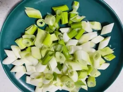 Make Onion fried meat step 0
