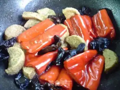 Make Blackwood, fried chicken, red pepper step 12