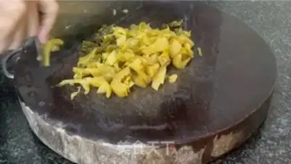 Make A sour eels step 5
