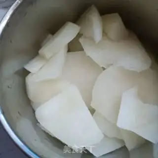 Make Autumn pear step 1
