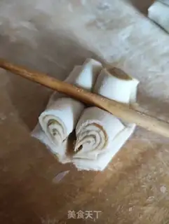 Make Lotus roll step 5